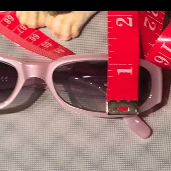 Giorgio Armani sunglasses. - like new - Picture 4 of 5